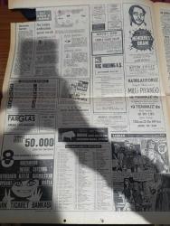 Hürriyet Gazetesi - Turkish Newspaper - 13 Temmuz 1969 - dolmabahçe'de Anadol Bayramı ilk on talihli Anadol'unu aldı fotoğraf - Tony Curtis Atina'da foto muhabirlerinin makinelerini kırdı - Ay'a iniş yolculuğuna 3 gün var - Muammer Kaylan Cape Kennedy'den bildiriyor - sağlam çıkan astronotlar uçuşu hazır - NATO İş tekrar grev kararı aldı - Haseki Hastanesi'nin 65'lik Doktor ikizleri Galip ve Emin Kıcıman emekliye ayrıldı - Süleyman Demirel onarılan liseyi tekrar açtı demesinler diye açmadı - astronotlar neler yiyecek - İstanbul Ankara İzmir Radyosu Programı - Neil Armstrong sivil astronot olduğu için Ay'a ilk defa çıkacak - Galatasaraylı Feridun Öztürk Yıldırım nikahı yapıyor fotoğraf - Göztepe'nin kupadaki rakibi Union meyhaneden yönetiliyor - Galatasaraylı Ergin Gürses sessizce Bursalı oldu - Maraton Acet'in ilk etabın birincisi Gavril üşüdüğünden yarışı terk etti fotoğraf - beden terbiyesi Genel Müdürü Ulvi Yenal Samsun beni korkutuyor dedi - milletlerarası yat yarışması