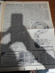 Hürriyet Gazetesi - Turkish Newspaper - 19 Şubat 1969 - Türkiye'yi de büyük ölçüde tesiri altına alan akdeniz'deki soğuk harp - artık bir İsrail bile 6. Filo'ya güvenemez çağıramaz çünkü İvan akdeniz'dedir - 626 Kildin Rus Akdeniz filosunun en güçlü destroyerlerindendir fotoğraf - Amerika'nın Akdeniz'de Rusya'dan daha çok harp gemisi var - Akdeniz'de kimin nerede neleri var harita - Adalet Partisi İstanbul milletvekili Profesör Aydın Yalçın'ın önergesinde son olaylar için meclis araştırması açılması istendi - Cüneyt Arcayürek - taksim'deki kanlı olayın henüz tek suçlusu dahi bulunamadı - İçişleri Bakanı Faruk Sükan 3.5 senedir istifa etmemi bekliyorlar dedi - taksim'deki pazar günkü olaylarda can veren müteahhit Ali Turgut Aytaç'ta toprağa verildi - Amerika'nın en büyük gazetesi The New York Times Amerika Türklerin haysiyet ve gururunu dikkate almalıdır dedi - Gönül avcısı yazan Faruk Geç - Tarkan Honoriva'nın yüzüğü yazan ve çizen Sezgin Burak - Kıbrıslı mücahitler felekten gece çaldı