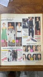 VATAN KIRMIZI YAŞAM KÜLTÜR DERGİSİ - SAYI : 13 - 30 MAYIS 2004 -CANSU DERE – DENİZ AKKAYA – SEVİNÇ AKYILDIZ – BRAD PITT – CHE GUEVARA – BENICIO DEL TORO – NAOMI WATTS – SEAN PENN – PICASSO – SERDAR MUTLU – GÜNEY ÖZTÜRK – AYŞE MEHVEŞ EVİN – FATOŞ YALIN – SAVAŞ ATALAY – ERDAL ÇELEBİ – ALİ NAZIM ONARAN – YUSUF GÖKÇEK – DUYGU AYIN – SERKAN BAYOĞLU – BETÜL ARK – AHMET ERÜLKEBAŞ – NESLİHAN MESUTOĞLU – YENAL BÖKEER – DENİZ KESKİNKILIÇ – YİĞİTER ULUĞ – CAROLINE GRIMALDI – GRACE KELLY – STEPHANIE GRIMALDI – STEFANO CASIRAGHI – ANDREA CASIRAGHI – CHARLOTTE CASIRAGHI – PRENS WILLIAM – PRENS ALBERT – PHILIPPE JUNOT – ERNST AUGUST – HUBERTUS HERRING FRANKENDORF – CAROLINE SIEBERT – PIERRE CASIRAGHI – SİMGE SELÇUK – LARA SAYILGAN – HAKAN KÜLTÜR – HÜSEYİN – ONUR BAŞTÜRK – NAZAN ATAR – SADRİ ALIŞIK – MEI/MOSES ENDEKSİ – ART CAPITAL  KOLESTEROLÜ DÜŞÜRMEK – YERLİ SEX AND THE CITY – SINAV AYI – OSCAR’A ADAY 21 GRAM – EN DEĞERLİ YATIRIM ARACI SANAT – AŞK BAĞIMLILARI TEDAVİ İSTER – SOKAK ARASIN  - 38 SAYFA