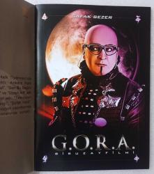 GORA / Bir uzay filmi - Cem Yılmaz ( Oyuncular, film hakkında, yorumlar, karakterler, fotoğraflar ) ~ #.. KİTAPÇIK..#
