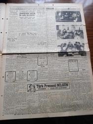 Hürriyet Gazetesi - Turkish Newspaper - 10 Kasım 1949 - büyük yasımızın on birinci yıldönümü - Atatürk'ün fotoğrafı - bugün ebedi şef Atatürk'ü anacağız - Üçler Dün Paris'te çalışmaya başladılar - Başbakan Şemsettin Günaltay Çanakkale'de - Dışişleri bakanımız Necmettin Sadak dün bir basın toplantısı tertip etti - Atıf Ödül'ün askerliği meselesi - Avrupa'ya silah yardımı başlıyor - Hitler'in sığınağında son günler yazan Yüzbaşı Gerhard Boldt Yazı Dizisi - şehir tiyatrosu temsilleri saat 20.30'da başlıyor - Türk prensesi Nilgün yazan Refik Halit Karay Yazı Dizisi - Rita Hayworth'un yapacağı doğum Radyo ile yayınlanacak - Atatürk ve göktürkler yazan Nihat Sami Banarlı - Tavaf şiiri yazan İbrahim Alaaddin Gövsa - tepkili Süpersonik stratosfer uçakları yapıldı - tarihi sofra yazan Faruk Nafiz Çamlıbel - yabancı gözüyle Kemal Atatürk - On bir yıl evvel bugün fotoğraflar - 10 Kasım 1938 Perşembe saat 9'u 5 geçe Dolmabahçe sarayı Fotoğrafı - bütün Türk milleti yana yakılan Atasına ağlıyor