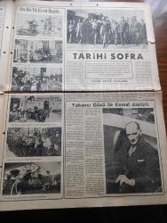 Hürriyet Gazetesi - Turkish Newspaper - 10 Kasım 1949 - büyük yasımızın on birinci yıldönümü - Atatürk'ün fotoğrafı - bugün ebedi şef Atatürk'ü anacağız - Üçler Dün Paris'te çalışmaya başladılar - Başbakan Şemsettin Günaltay Çanakkale'de - Dışişleri bakanımız Necmettin Sadak dün bir basın toplantısı tertip etti - Atıf Ödül'ün askerliği meselesi - Avrupa'ya silah yardımı başlıyor - Hitler'in sığınağında son günler yazan Yüzbaşı Gerhard Boldt Yazı Dizisi - şehir tiyatrosu temsilleri saat 20.30'da başlıyor - Türk prensesi Nilgün yazan Refik Halit Karay Yazı Dizisi - Rita Hayworth'un yapacağı doğum Radyo ile yayınlanacak - Atatürk ve göktürkler yazan Nihat Sami Banarlı - Tavaf şiiri yazan İbrahim Alaaddin Gövsa - tepkili Süpersonik stratosfer uçakları yapıldı - tarihi sofra yazan Faruk Nafiz Çamlıbel - yabancı gözüyle Kemal Atatürk - On bir yıl evvel bugün fotoğraflar - 10 Kasım 1938 Perşembe saat 9'u 5 geçe Dolmabahçe sarayı Fotoğrafı - bütün Türk milleti yana yakılan Atasına ağlıyor