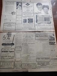 Hürriyet Gazetesi - Turkish Newspaper - 10 Kasım 1949 - büyük yasımızın on birinci yıldönümü - Atatürk'ün fotoğrafı - bugün ebedi şef Atatürk'ü anacağız - Üçler Dün Paris'te çalışmaya başladılar - Başbakan Şemsettin Günaltay Çanakkale'de - Dışişleri bakanımız Necmettin Sadak dün bir basın toplantısı tertip etti - Atıf Ödül'ün askerliği meselesi - Avrupa'ya silah yardımı başlıyor - Hitler'in sığınağında son günler yazan Yüzbaşı Gerhard Boldt Yazı Dizisi - şehir tiyatrosu temsilleri saat 20.30'da başlıyor - Türk prensesi Nilgün yazan Refik Halit Karay Yazı Dizisi - Rita Hayworth'un yapacağı doğum Radyo ile yayınlanacak - Atatürk ve göktürkler yazan Nihat Sami Banarlı - Tavaf şiiri yazan İbrahim Alaaddin Gövsa - tepkili Süpersonik stratosfer uçakları yapıldı - tarihi sofra yazan Faruk Nafiz Çamlıbel - yabancı gözüyle Kemal Atatürk - On bir yıl evvel bugün fotoğraflar - 10 Kasım 1938 Perşembe saat 9'u 5 geçe Dolmabahçe sarayı Fotoğrafı - bütün Türk milleti yana yakılan Atasına ağlıyor