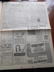 Hürriyet Gazetesi - Turkish Newspaper - 28 Kasım 1968 - Cüneyt Arcayürek Atina ve brüksel'i dolaşarak iki büyük casusluk olayını ortaya çıkardı - Belçika polisi Nahit İmre'yi evinin önünde tevkif ediyor - Nahit İmre ve Eşi Şarıka'nın hiçbir yerde çıkmamış fotoğrafı - Nahit İmre'nin yakın arkadaşı Kamuran İnan NATO toplantısında görülüyor fotoğraf - otomobil maratonuna katılan 5 numaralı arabayı Ankara yolunda kamyon parçaladı - salı sabahı saat 5.12'den beri başkasının kalbi ile yaşayan Ali Akgül Dün öldü fotoğraf - Ali Akgül'ün kurtarılamadığını Doktor Siyami Ersek açıkladı - Mısır'daki öğrenci ayaklanmasında 30 kadar ölü var - Kapıkule gümrük ambarında meydana gelen yangın büyük hasar yaptı  - Cihat Önol kalpsiz gömüldü - insanlar 300 yıl yaşayabilecek - Amerikalılar endişe içinde bekliyorlar casus Nahit İmre yüzünden batı savunma şebekesi tehlikeye düştü - Yıldırım servis - serbest kürsü herkese söz hakkı yöneten Tahsin Öztin - Gönül avcısı yazan ve çizen Faruk Geç - Tarkan