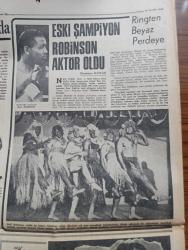 Hürriyet Gazetesi - Turkish Newspaper - 28 Kasım 1968 - Cüneyt Arcayürek Atina ve brüksel'i dolaşarak iki büyük casusluk olayını ortaya çıkardı - Belçika polisi Nahit İmre'yi evinin önünde tevkif ediyor - Nahit İmre ve Eşi Şarıka'nın hiçbir yerde çıkmamış fotoğrafı - Nahit İmre'nin yakın arkadaşı Kamuran İnan NATO toplantısında görülüyor fotoğraf - otomobil maratonuna katılan 5 numaralı arabayı Ankara yolunda kamyon parçaladı - salı sabahı saat 5.12'den beri başkasının kalbi ile yaşayan Ali Akgül Dün öldü fotoğraf - Ali Akgül'ün kurtarılamadığını Doktor Siyami Ersek açıkladı - Mısır'daki öğrenci ayaklanmasında 30 kadar ölü var - Kapıkule gümrük ambarında meydana gelen yangın büyük hasar yaptı  - Cihat Önol kalpsiz gömüldü - insanlar 300 yıl yaşayabilecek - Amerikalılar endişe içinde bekliyorlar casus Nahit İmre yüzünden batı savunma şebekesi tehlikeye düştü - Yıldırım servis - serbest kürsü herkese söz hakkı yöneten Tahsin Öztin - Gönül avcısı yazan ve çizen Faruk Geç - Tarkan