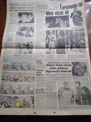 Hürriyet Gazetesi - Turkish Newspaper - 2 Aralık 1968 - Dario Moreno öldü fotoğraf - Dario Moreno'nun ölüm haberini alan Brigitte Bardot hüngür hüngür ağladı fotoğraf - Demokrat Partililere siyasi hak verilirken Süleyman Demirel yalnız kaldı fotoğraf - Süleyman Demirel'in üçüncü defa Başkan seçildiği Adalet Parti Kongresi olaylarla kapandı - Ünlü Doktor Christian Barnard Türk doktorları iki kalp naklinde başarılıydı dedi fotoğraf - Süleyman Demirel Nur halifesi değilim dedi - Adalet Partisi afişleri önünde namaz kılan bir delege fotoğraf - Nazım Hikmet adlı Rus şilebi fotoğraf - otomobil maratonuna katılanlar Bombay yolunda - Spor Toto neticeleri - İstanbul Ankara İzmir Radyosu Programı - Gönül avcısı yazan ve çizen Faruk Geç - Tarkan Honoriva'nın yüzüğü yazan ve çizen Sezgin Burak - ayın görünmeyen yüzünün fotoğrafı yayınlandı - Philips çamaşır makineleri - İzmir'de Doğan Dario Moreno Türkiye'nin iyi niyet elçisi idi - Dario Moreno bir konser sonunda Zeki Mürenle fotoğraf