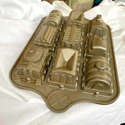 Amerikan NORDIC WARE Tren Seti Kek Kalıbı