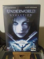 Karanlıklar Ülkesi Evrim