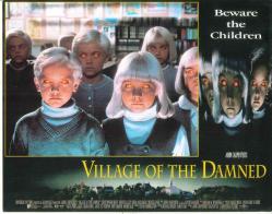 VILLAGE OF THE DAMNED - LANETLİLER KASABASI FİLMİNİN ORJİNAL LOBİ KARTI - CHRISTOPHER REEVE, KIRSTTIE ALLEY, LINDA KOZLOWSKI - USA DÖNEM BASKISIDIR - NO: 1