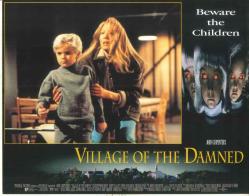 VILLAGE OF THE DAMNED - LANETLİLER KASABASI FİLMİNİN ORJİNAL LOBİ KARTI - CHRISTOPHER REEVE, KIRSTTIE ALLEY, LINDA KOZLOWSKI - USA DÖNEM BASKISIDIR - NO: 7