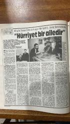 HÜRRİYET PAZAR  DERGİSİ - SAYI : 120 - 1 MAYIS 1988 - SEDAT SİMAVİ - HALİL HAMDİ BEY - TURGUT ATAKOL - EROL SİMAVİ - REFİK HALİT KARAY - ERCÜMENT EKREM TALU - TAHSİN ÖZTİN  7 ANA İLKEMİZ - GÜLERYÜZ’ÜN CESUR MANŞETİ - RESİMLİ GAZETE - HARF DEVRİMİ - İFLAS BAYRAĞI - 7 GÜN - HÜRRİYET’İN SEYİR DEFTERİ - HÜRRİYET’E UZANAN ZAHMETLİ YOL - TAHSİN ÖZTİN – NADİR NADİ – İLHAMİ ÖRNEKAL – HİKMET BAYUR – YENER SÜSOY – MEHMET YAŞİN – ŞİNASİ GÜMÜŞEL – LEYLA İSMİER – METE TÜRKBEN – REMZİ ALİŞAN – RECEP (HAMAL)  NEDEN BİR GAZETE – SEYİR DEFTERİ – İLK AKSİLİK – GÜNLÜK MÜSTAKİL SİYASİ GAZETE – GOSS MATBAA MAKİNESİ – DEVALÜASYON RÜZGÂRI – HÜRRİYET’İ KUWVETEN FİİLE ÇIKARMAK – 1948’DE BASIN ORTAMI – HÂLÂ 1948’LERDE MİYİZ – OBJEKTİF HABER GAZETESİ - TAHSİN ÖZTİN - DENİZ SOM - SEDAT SİMAVİ - EROL SİMAVİ - ÖZCAN ERTUNA - ÇETİN EMEÇ - SEÇKİN TÜRESAY - FATİH EDİBOĞLU - KRAL FAYSAL - GENERAL ABDÜLKERİM KASIM - FARAH DİBA - PRENS CHARLES - LEYDİ DİANA  HÜRRİYET BİR AİLEDİR - HÜRRİYET’İN DOĞUŞU - 18 SAYFA