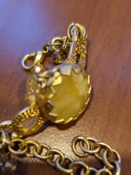 Çocuk bilekliği. Metal taşlı