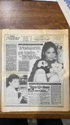 PAZAR HÜRRİYET DERGİSİ - SAYI : 140 - 18 EYLÜL 1988 - HAYDİ ÇOCUKLAR OKULA - FİKRET ERCAN – MEHMET YAŞİN – ŞİNASİ GÜMÜŞEL – LEYLA İSMİER – METE TÜRKBEN – REMZİ ALİŞAN – ŞEVKİ ADALI – NEZİH ALKIŞ – AHMET ALTAN – UĞUR CEBECİ – EROL GÖNENÇ – DOĞAN HIZLAN – ERTUĞRUL ÖZKÖK – HALUK ŞAHİN – ESEN ÜNÜR – HASAN YILMAER – ECE ALTON – KEMAL SUNAL – ZUHAL OLCAY – YALIN ALPAY – JACK LONDON – JOHN STEINBECK – DOSTOYEVSKİ – EROL DİKSOY – PROF. DR. ATALAY YÖRÜKOĞLU  ÖĞRENCİ HARİKALAR DİYARINDA – 7 MİLYON OKULDA 1,5 MİLYON AÇIKTA – ÇOCUĞUNUZA BAĞIMSIZLIK TANIYIN – TOPLAMA ÇIKARMA ALFABE BAHÇE – BU OKUL İŞTE – UCUZA OKUMAK RÜYA – GÖZE KULAĞA DİKKAT – OKUL HALİ – HAYDİ ÇOCUKLAR OKULA – ARKADAŞLARIMI ÇOK ÖZLEDİM – GENÇLİĞE ÖNEM VERİLSİN – LÜKS LİSTE – KIRTASİYE DÜNYASI ARTIK BİR CENNET – ÖĞRETMENE BÜYÜK GÖREV DÜŞÜYOR - ÖĞRENCİ HARİKALAR DİYARINDA - UCUZA OKUMAK RÜYA -  ÖĞRENCİ HASAN CELAL GÜZEL’DEN BAKAN HASAN CELAL GÜZEL’E – 178 GÜNLÜK İLKÖĞRETİM MARATONU – 7 MİLYON OKULDA 1.5 MİLYON AÇIKTA – ÇOC-14 SAYFA