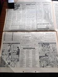 Hürriyet Gazetesi - Turkish Newspaper - 24 Aralık 1968 - büyük denemenin en mühim günü fotoğraf - Apollo 8 Ay etrafında dönüşe başlıyor - Bir balon Ay'a gitmiş diyorlar Bir hafta sonra dövecekmiş ancak 17. Asrın bir ninnisi bugün gerçek oluyor - İnce Memed'in devamını Yaşar Kemal Hürriyet için yazdı - kalp nakli için bekleyen alıcı hasta Refik Kum öldü - Süleyman Demirel özel Bayram ziyaretini aktör Muammer Karaca'ya yaptı fotoğraf - yakında Paris'te bindallı elbiselerden bir sergi açılacak - İstanbul Ankara İzmir Radyosu Programı - Gönül Avcısı yazan ve çizen Faruk Geç - Tarkan Honoriva'nın yüzüğü yazan ve çizen Sezgin Burak - oğlunun idamından haberi olmayan Hasan Polatkan'ın annesi Hacı Gülsüm Polatkan öldü - 3 Amerikalı astronot Frank Borman James Lovell ve William Anders tehlikeli yolculuğun ilk kademesini bitirdi fotoğraf - Amerikalı 3 astronotun Cape Kennedy'den havaalanıştan Pasifik'e inişe kadar 147 saat sürecek yolculuğunun şeması - Belediye Başkanı Erdoğan Özlüşen