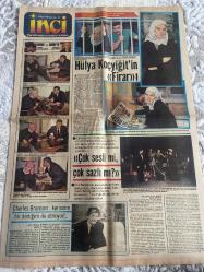 TERCÜMAN GAZETESİ İNCİ İLAVESİ DOĞUM GÜNÜ HEDİYESİ (Türkish Newspaper) - 25 MAYIS 1984 - 4 SAYFADIR -Tekin Akmansoy-Leman Cidamlı-Hülya Koçyiğit-Safiye Ayla-Charles Bronson-Berhan Şimşek-Sevim Özen-Münir Özkul-Renat Fosforoğlu-Sabahattin Işık-Pearl S. Buck-Nur İçözü-Dr. Kamran Şenel-Nabilzâde Nazım-Jack Nicholson-Angélica Huston-Lana Turner-Liz Taylor-Aric Shaw-Les Becker-Fred May-Robert Eaton-Ziya Şafak  inci-Hülya Koçyiğit’in Firarı-Çok sesli mi çok sazlı mı-Charles Bronson karısının bir dediğini iki etmiyor-Seninle Yaşamak-İki Aşk Arasında-Kadın ve Ev-Güzlük seçerken-Uzun süre 30 yaşında kalabilirsiniz-Yüz cimnastiğinin yararı-Romizmal-Artrit nedir-Bir Hikaye Aşkımız ölmeye mahkûmmuş-İnci Falınız-Fatoş’la Başbaşa-İki uzay filmi dünya hasılat rekoru kırdı-Dünkü ve bugünkü Lana Turner-Sevgi sözlüğümden evlenme kelimesini attım-Keloğlan-Pasaklıgiller-Bay Ortadirek