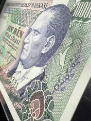 PCGS 65 PPQ (PMG EPQ eşdeğer) 7. Emisyon 10000 Türk Lirası I08