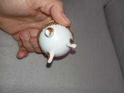 Porselen yumurta . İçine mini obje koymak icin