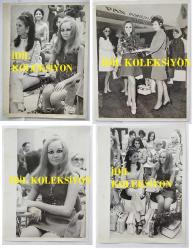 YEŞİLÇAM OYUNCUSU ve 1969 TÜRKİYE GÜZELİ ZUHAL AKTAN'IN ORİJİNAL BÜYÜK BOY 4'LÜ FOTOĞRAF SETİ - 24 x 18 cm ve 25 x 21 cm EBADINDA - ZUHAL AKTAN, GÜZELLİK KRALİÇESİ SEÇİLDİKTEN SONRA KATILDIĞI ULUSLARARASI BİR ETKİNLİKTE UÇAKTAN İNİŞİNDE ÇİÇEKLERLE KARŞILANIRKEN ve KENDİSİNE AYRILAN YERDE OTURUP POZ VERİRKEN ÇEKİLMİŞ 4 FARKLI KARE... ÖZEL ARŞİV (AÇIKLAMAYI OKUYUNUZ)