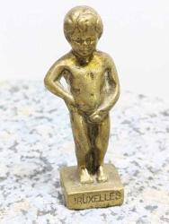 K204-----PİRİNÇ DÖKÜM BRÜKSEL ÇOCUK HEYKELİ-FİGÜR