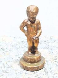 K204-----PİRİNÇ DÖKÜM BRÜKSEL ÇOCUK HEYKELİ-FİGÜR