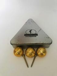 Kutusu içinde golf topları