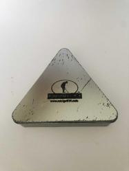 Kutusu içinde golf topları