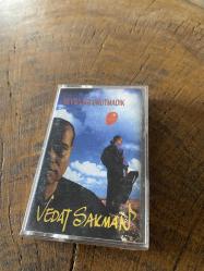 VEDAT SAKMAN - SEVGİLERİ UNUTMADIK - KASET