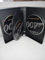 Dvd 007 James Bond Pierce Brosnan Koleksiyonu Goldeneye, Tomorrow Never Dies, The World is not enough, Die Another Day 4xDVD Box Set, Special Edition. Orijinal Türkçe desteği mevcut. Diskler 10 üzerinden 9.5 tertemiz sorunsuz çalışıyor koleksiyonluk