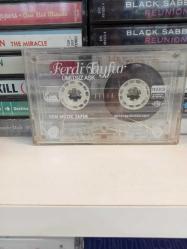 Ferdi Tayfur - Ümitsiz Aşk - Kartonetsiz - Kaset -