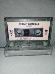 Kaset Cengiz Kurtoğlu Unutulan albümü. Orijinal dönem Kağıt Baskı kartoneti yok, baştan sona sorunsuz çalışıyor.