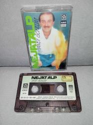 Kaset Nejat Alp yandı gönlüm albümü. Orijinal 1989 Kağıt Baskı. sorunsuz çalışıyor. tertemiz koleksiyonluk