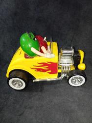 M&M SEKER ÇİKOLATA ARABASİ