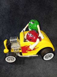 M&M SEKER ÇİKOLATA ARABASİ