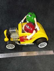 M&M SEKER ÇİKOLATA ARABASİ