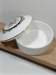 RF62------İNGİLİZ WEDGWOOD PORSELEN KUTU