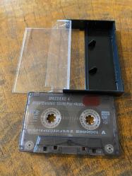 MEZDEKE 4 - MISIR DANSLARI / SÖZLÜ POP - ARABIC - KASET