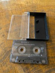 MEZDEKE 4 - MISIR DANSLARI / SÖZLÜ POP - ARABIC - KASET