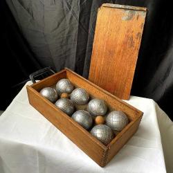 1950 Fransa, Orijinal Ahşap Kutulu 8 Toplu OBUT Dog Petank Seti