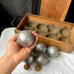 1950 Fransa, Orijinal Ahşap Kutulu 8 Toplu OBUT Dog Petank Seti