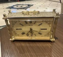 Antika Slava Şömine Saati  Pilli Elektromekanik Sovyetler Birliği 1970'ler çalışır durumda. Arka kapağı yok