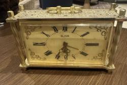 Antika Slava Şömine Saati  Pilli Elektromekanik Sovyetler Birliği 1970'ler çalışır durumda. Arka kapağı yok