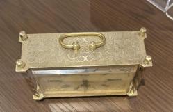 Antika Slava Şömine Saati  Pilli Elektromekanik Sovyetler Birliği 1970'ler çalışır durumda. Arka kapağı yok