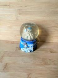 KAR KÜRESİ YAPI İÇERİSİNDE BİRAZ KAYMIŞ