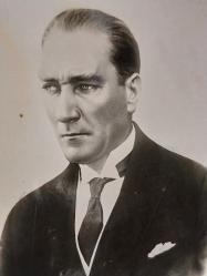 Atatürk, Mustafa Kemal Atatürk Fotoğrafı. Orijinâl Albümden çıkma.