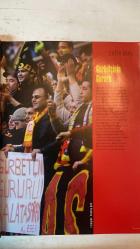 GALATASARAY DERGİSİ - ŞUBAT 2005 SAYI: 30  METİN OKTAY - ARZU FİLM - AYTEN KAÇMAZ - GÖNÜL YAZAN - AJDA PEKKAN - CAN TENGİZMAN - EROL TAŞ - MUZAFFER BOZOK - TÜRKER TOZAR - ATIF YILMAZ - BAFA ÖNAL - SUAT KAYA - MEHMET ALİ BİRAND - MEHMET POLAT - SİNAN TURUNÇ - GÜNDÜZ KILIÇ - UMUR TURAGAY - MUZAFFER OFLAZ - MEHMET ALİ TAMAY - MEZİYET TAMAY - MÜSLÜM ÇAVUŞ - RIDVAN DİLMEN - ÖZHAN CANAYDIN - TURGAY KIRAN - YALÇIN ORHON - AHMET RAİF ÜNÜVAR - SARA KORAL AYKAR - MEHMET ŞENOL - BÜLENT TİMURLENK - ECE EKŞİOĞLU - TÜRKER ARSLAN - AYŞEGÜL UYANIK - BARIŞ DOĞRU - ÖZLEM SARAR DOĞRU - TUNCAY ŞEN - KEREM YILDIZ - TURGUT ADATEPE - TURGUT AKER - ZEYNEP AKTAŞ - MEHMET AKTOP - EMRE ATAM - TUNÇ AVŞAR - MURAT BONCUK - ALPARSLAN DİKMEN - KEMAL GÖKER - SALİH GÜNGÖR - BURAK GÜRKAN - ALİ HİMMETOĞLU - EBRU KÖKSAL - TURAN MEŞE - KÜRŞAD OĞUZ - MUHARREM SÖNMEZ - DENİZ ŞENOL - YEŞİM TOROSLU - AHMET TÜRKER - GÜLBİN ERDURAN - CAN TOKGÖZ - SEYHAN BULADLAR  TEK YUMRUK TEK YÜREK - TAÇSIZ KRAL  - TAM TAKIM EKSİKSİZ 142 SAYFA