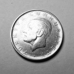 545// 1 Lira 1966 ça