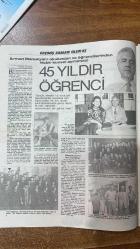 HÜRRİYET MAGAZANİN HAFTALIK PAZAR EKİ DERGİSİ - SAYI : 19 - 14 MAYIS 1989 - DOLARA KANLI OLEY – 45 YILDIR ÖĞRENCİ – HAYDİ TİYATROYA – PAMPA’DA SON TANGO – MAESTROLAR DA YAŞLANIR – “SARHOŞ” OLMUŞ – İKİ DELİ FİŞEK – FEMİNİZM VE ROBOT MARLA – BU DA PAPAĞAN MI MÜBAREK – CANTADA KEKLİK – İNATÇI DOKTOR – ULUSLARARASI İSTANBUL TİYATRO FESTİVALİ – GILGAMES – ANTIGONE – MİSAFİR – DEMONİ-ŞEYTANLAR – ŞAFAK YILDIZLARI – YALNIZLIĞIN OYUNCAKLARI – KİTAP LİSTESİ - BÜLENT DENLİ – LEYLA İSMİER – ŞİNASİ GÜMÜŞEL – HALUK ŞAHİN – REMZİ ALİŞAN – METE TÜRKBEN – OSMAN BALCIGİL – DOĞAN HIZLAN – ERTUĞRUL ÖZKÖK – ŞEVKİ ADALI – HASAN YILMAER – TANER ATİLLA – NEZİH ALKIŞ – ESİN DALAY – IŞIK YENERSU – ALAN AYCKBOURN – STELLO FIORENZO – BİLGESU ERENUS – IŞIL KASAPOĞLU – LARS NOREN – A. GALİN – TARIK DURSUN K. – LATİFE TEKİN – STEPHEN KING – HERMANN HESSE – E.F. SCHUMACHER – ALPAY KABACALI – ENGİN ARDIÇ – OSMAN ULAGAY – STEVE SOHMER – GABRIEL GARCÍA MÁRQUEZ – MANUEL BENITEZ (EL CORDOBES) – FRANCISCO ROMERO - 14 SAYFA