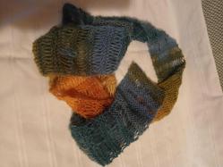 Batik iple örüldü dar uzun atkı