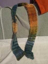 Batik iple örüldü dar uzun atkı