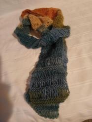 Batik iple örüldü dar uzun atkı